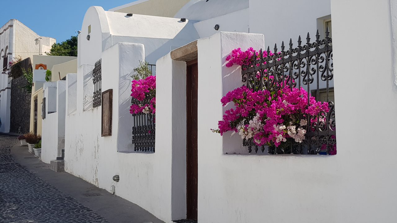 Megalochori Santorini: Discover the charming traditional village that emits serenity and a laidback way of life