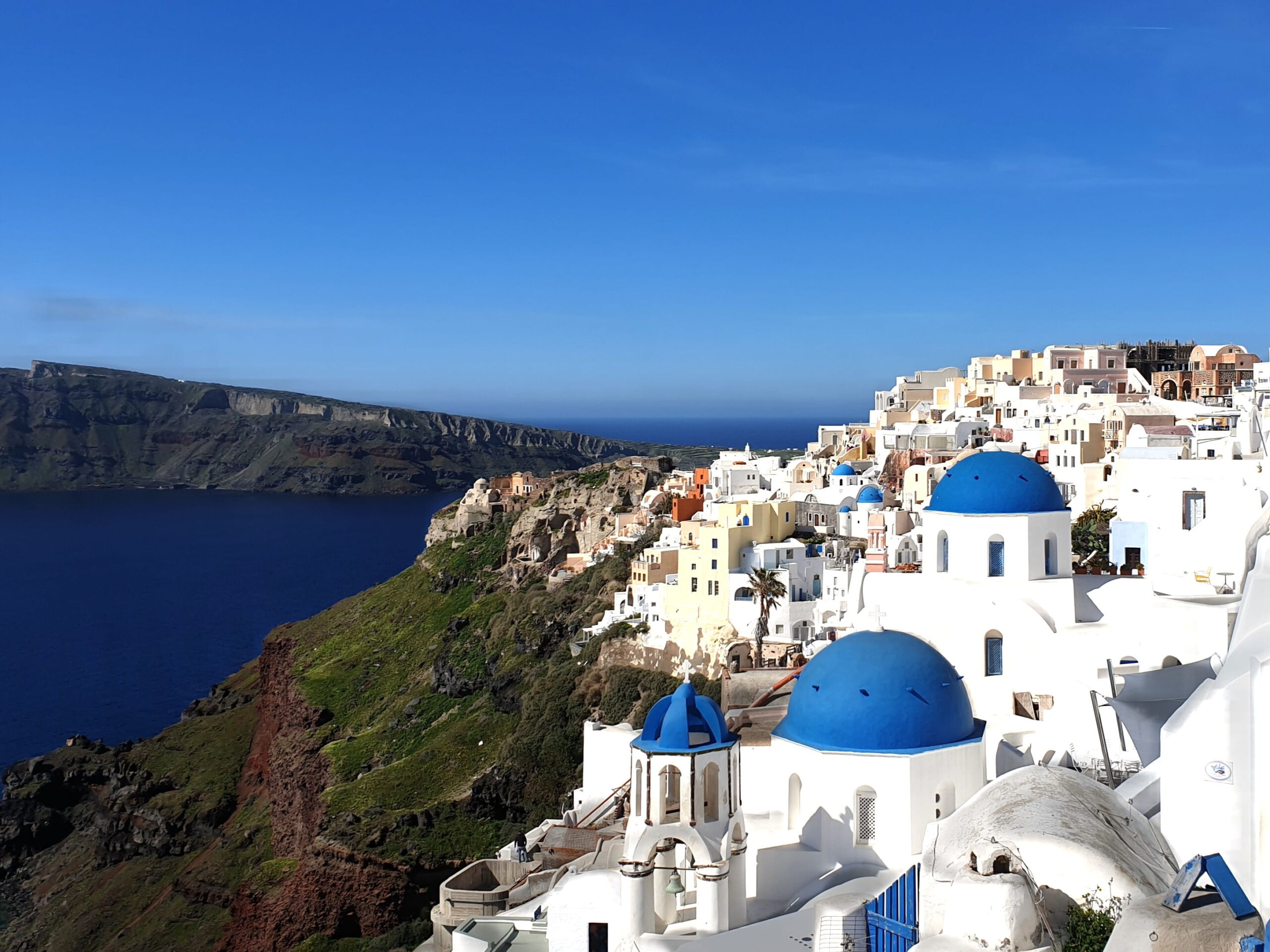 The 3 blue domes of Oia
