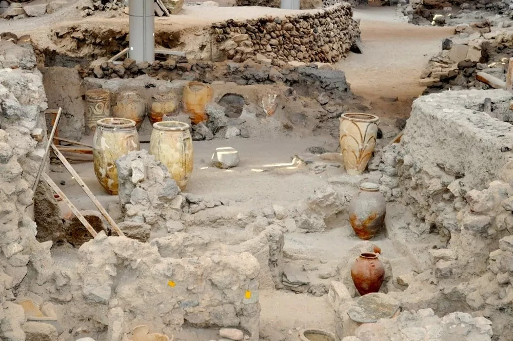 Visit the archeological site of Akrotiri with a santorini private tour