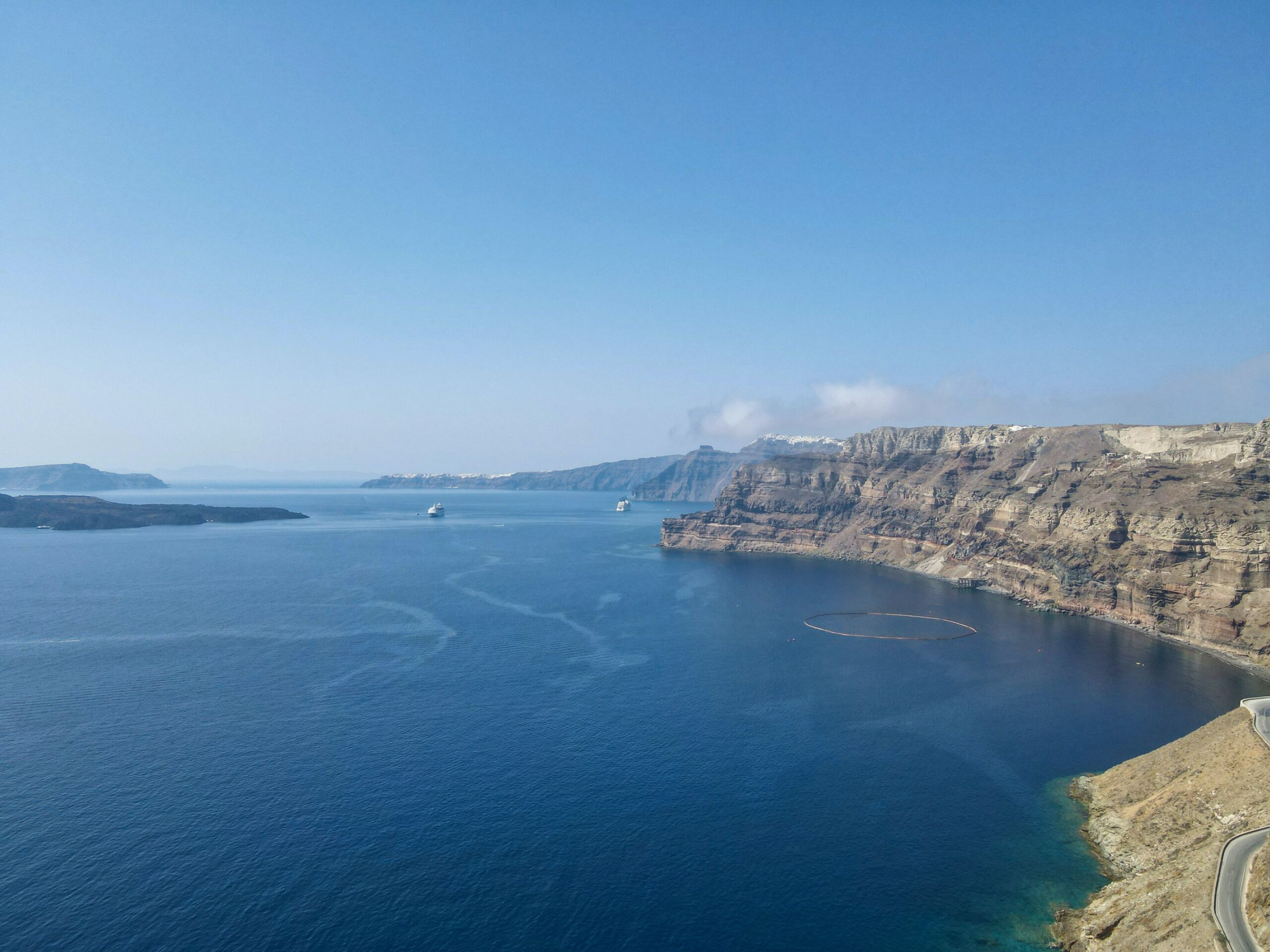 Caldera Santorini: Discover all there is to know about this mysterious gem